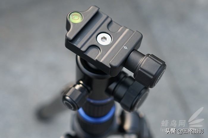 高性价比便携脚架百诺PA19AK套装试用