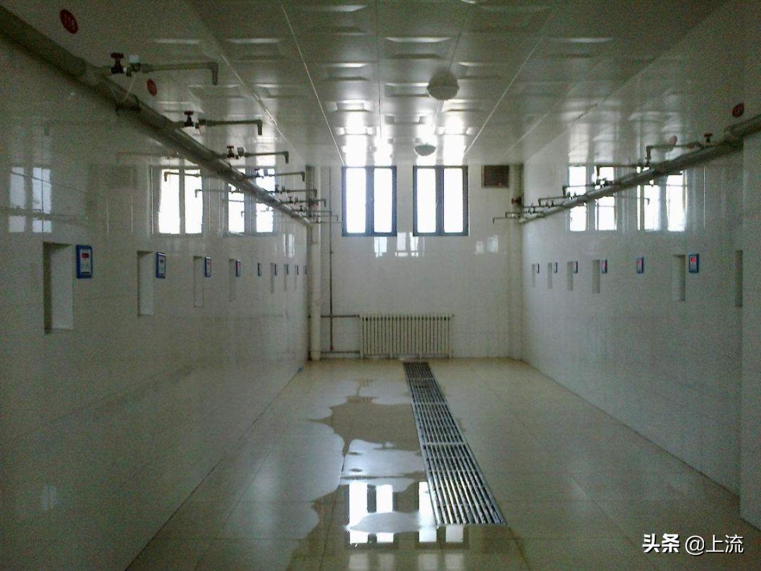 北方大学宿舍烂成什么样,为什么北方大学宿舍条件普遍差