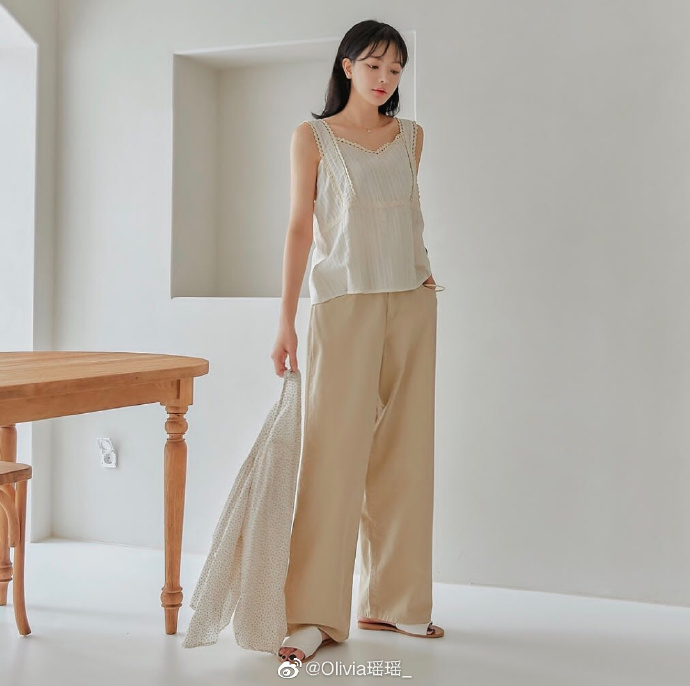 韩国秋季服装品牌 (推荐利落干练的韩国服装品牌)