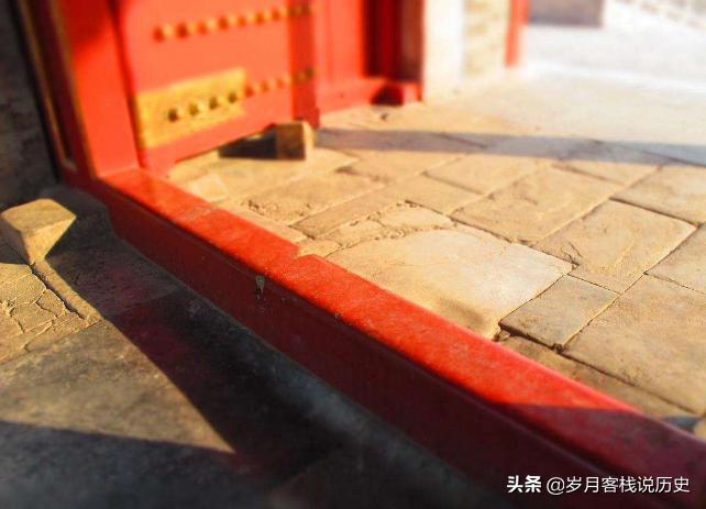 寺庙踩了门槛有事吗,寺庙门槛不能跨越的原因