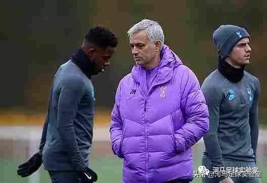 穆里尼奥英超防守反击,河马战术版