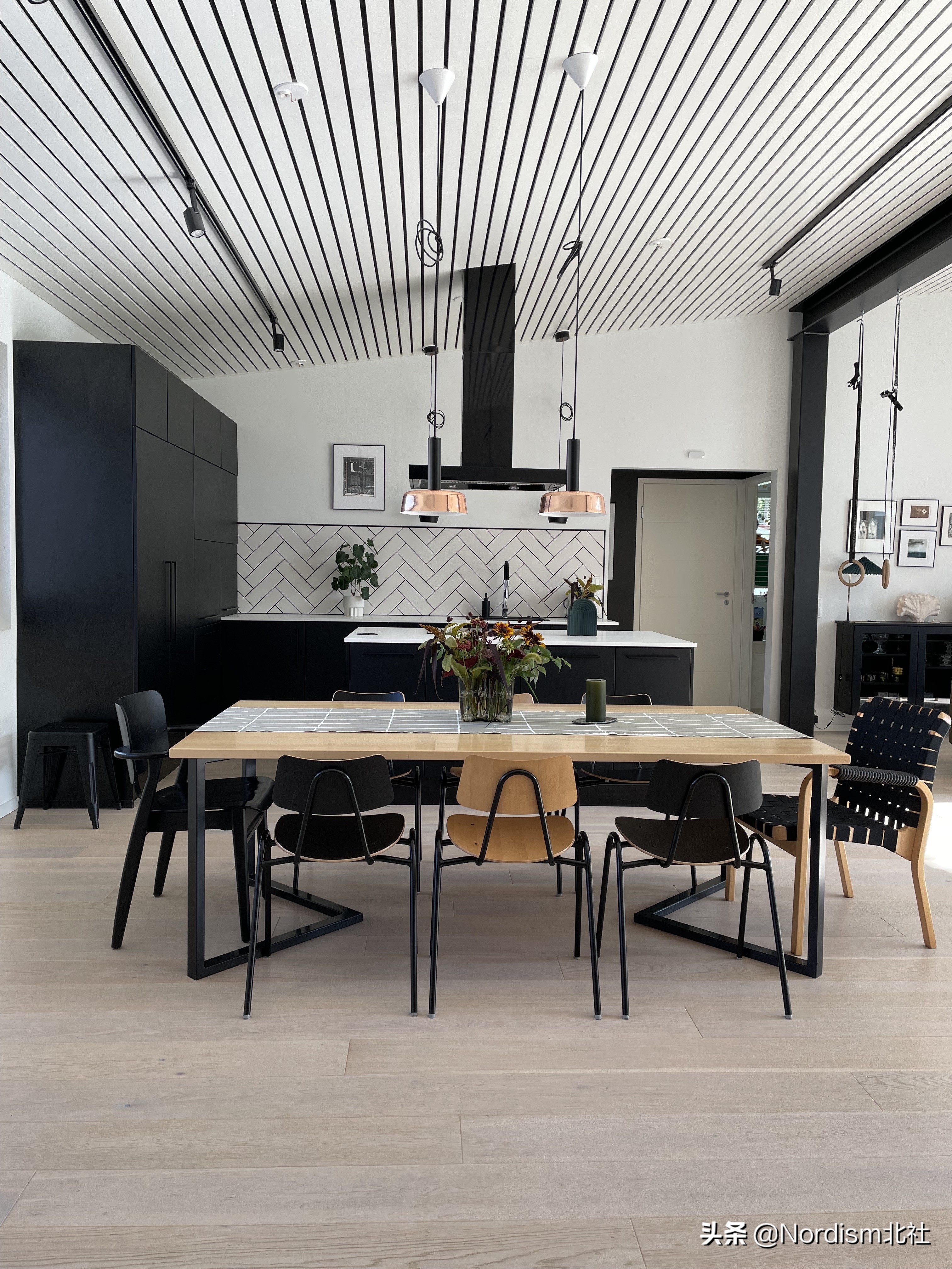 《空间》第50期：建筑+艺术+极简主义，Tiia的北欧自建房