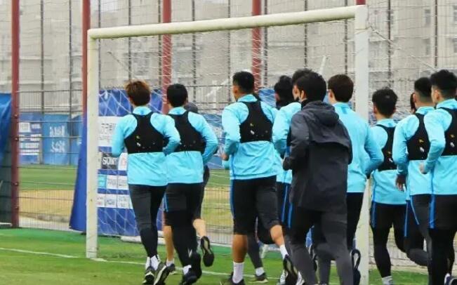 悲催!这赛季亚冠联赛,中超3队成大礼包,海港连回程机票也订了