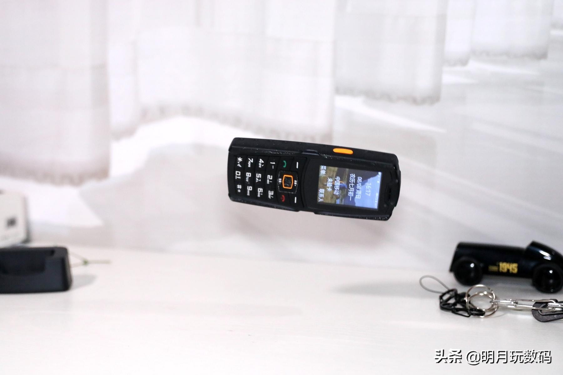 能扫码聊微信的功能机,可以聊微信刷抖音打电话的手机