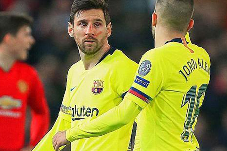 世界足球先生梅西演讲,世界足球先生梅西罗纳尔多