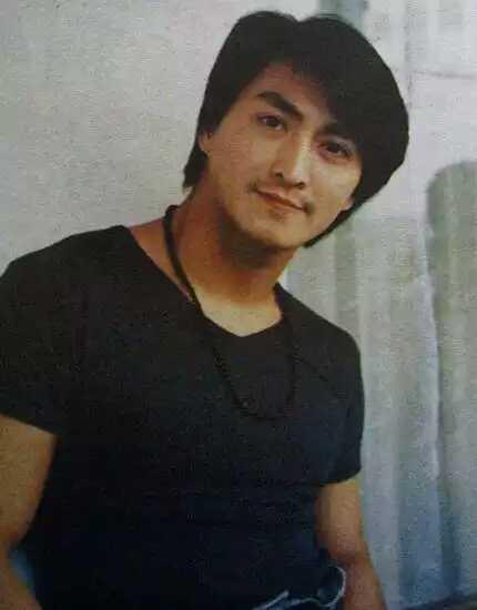 最帅展昭何家劲剑眉,何家劲哪部展昭最经典