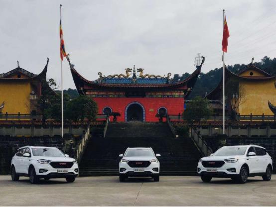 潍柴u70七座高配版落地价,潍柴u70大七座suv车身尺寸