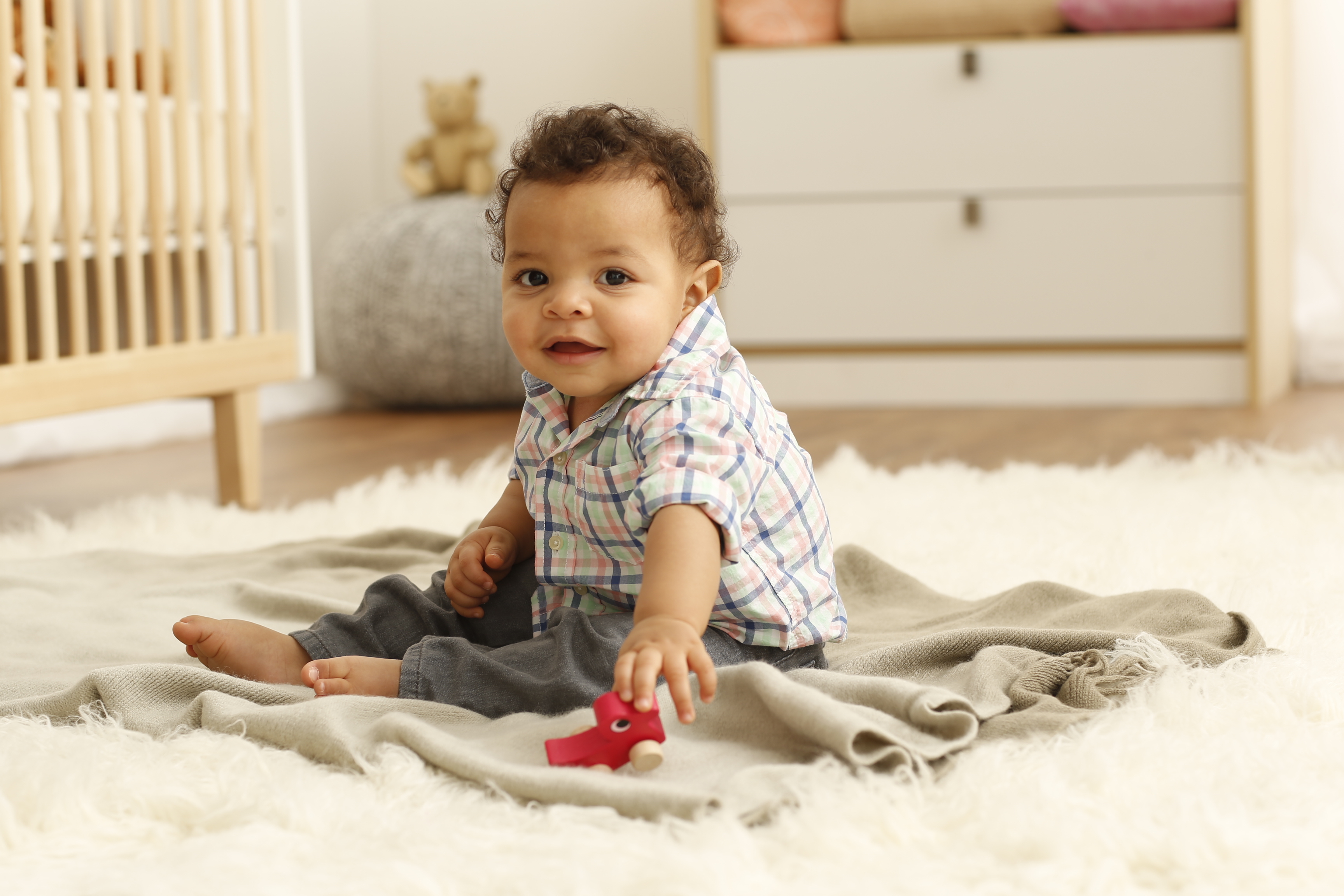 宝宝喝奶粉营养够吗,婴儿奶粉营养够吗