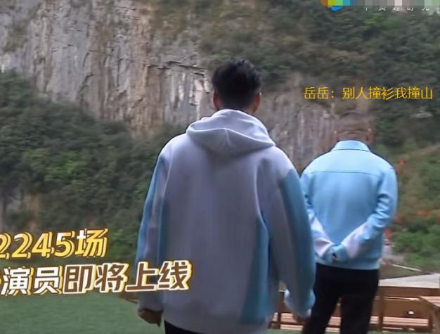 岳云鹏晒女儿化妆照,岳云鹏和女儿化妆