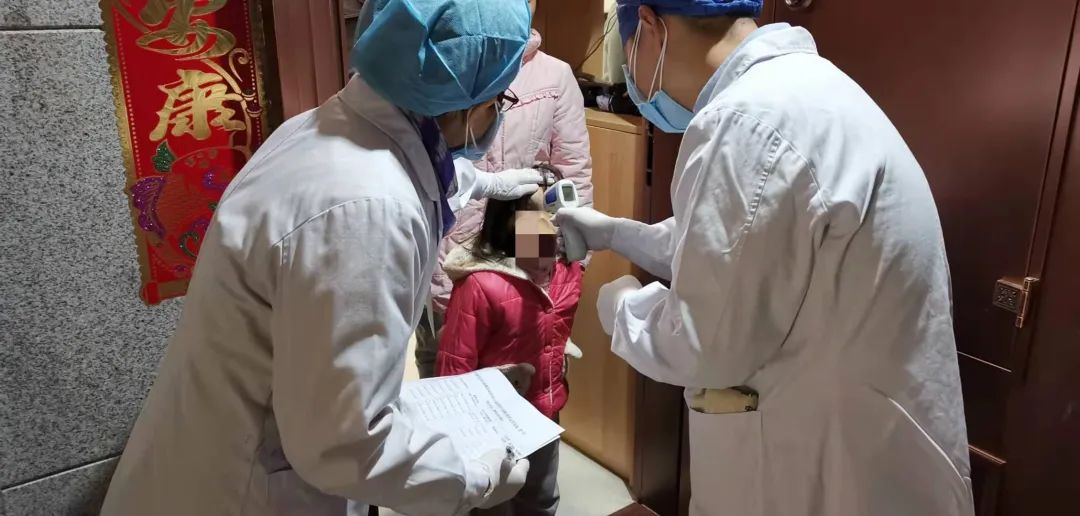 番禺｜谢谢你们，为桥南街坊“拼过命”！医师节快乐