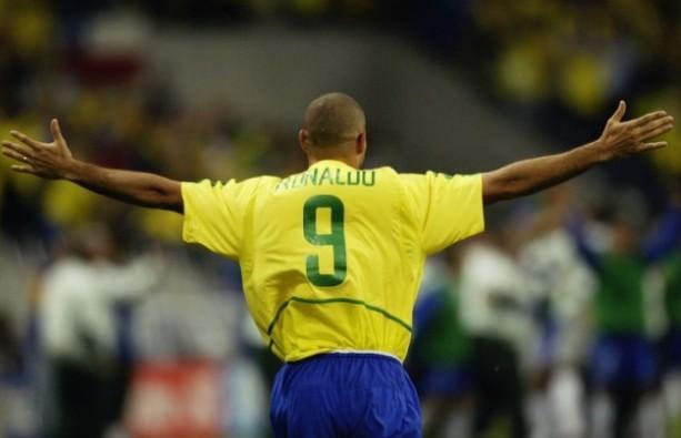 十大足球悲情时刻,十大足球球员悲惨死亡