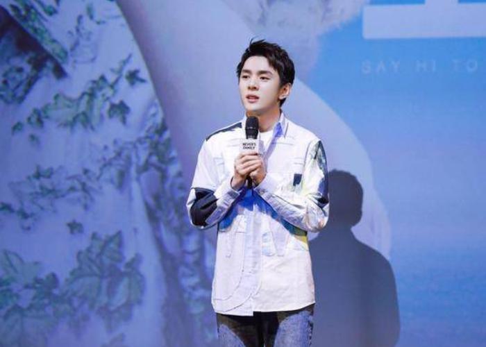 欧莱雅被李佳琦薇娅联手“*制抵**”,国外品牌高傲的样子,真是丑陋