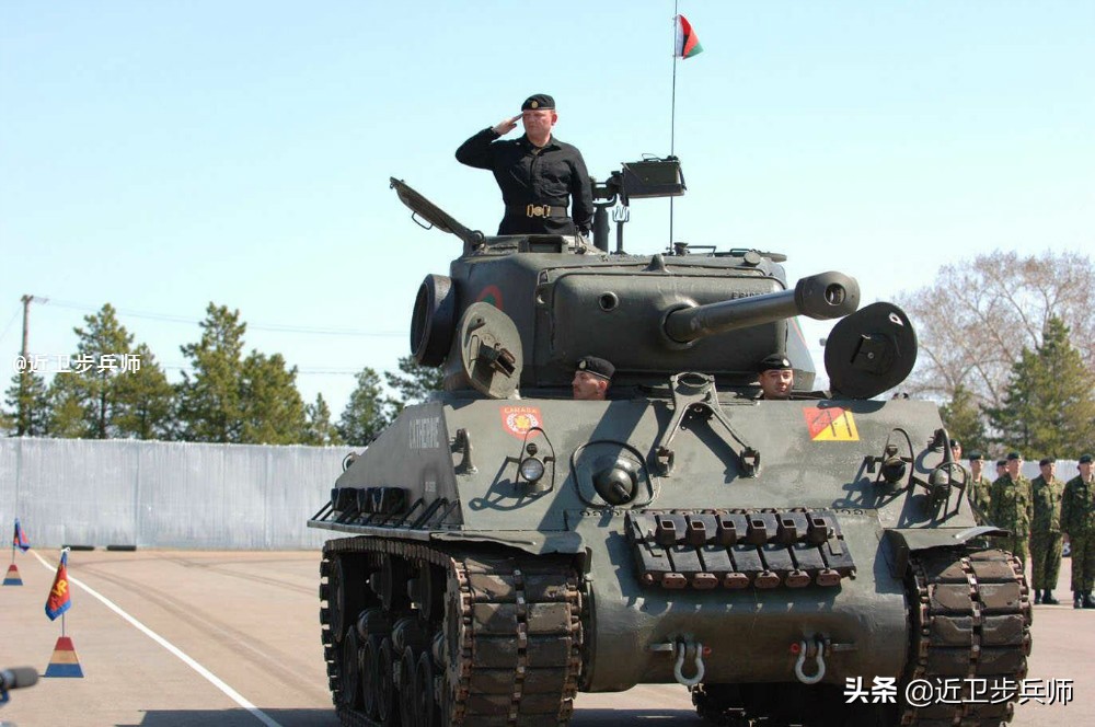 狂怒德军坦克完整视频,狂怒谢尔曼坦克是啥型号