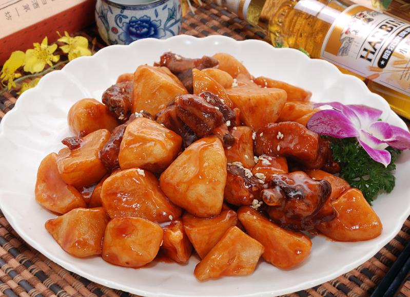 土豆里倒入一瓶可乐，味道提升一个档次，隔壁小孩都馋哭了