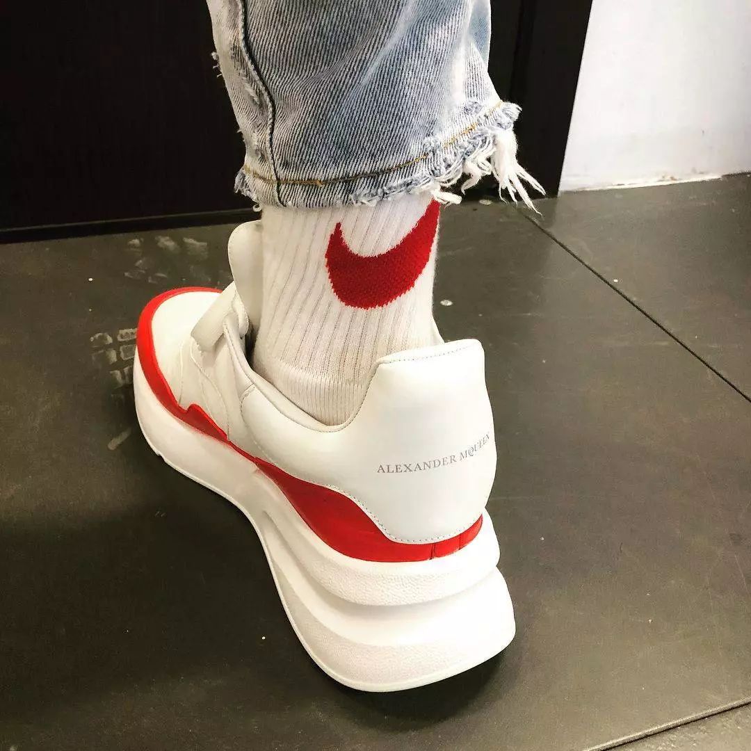 白敬亭已经在三环买房了吗,白敬亭在北京三环买房