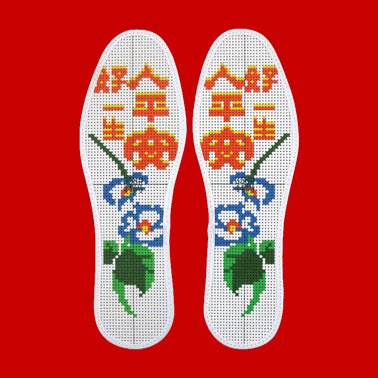 绣花鞋垫感人故事,奶奶的绣花鞋垫一针一线