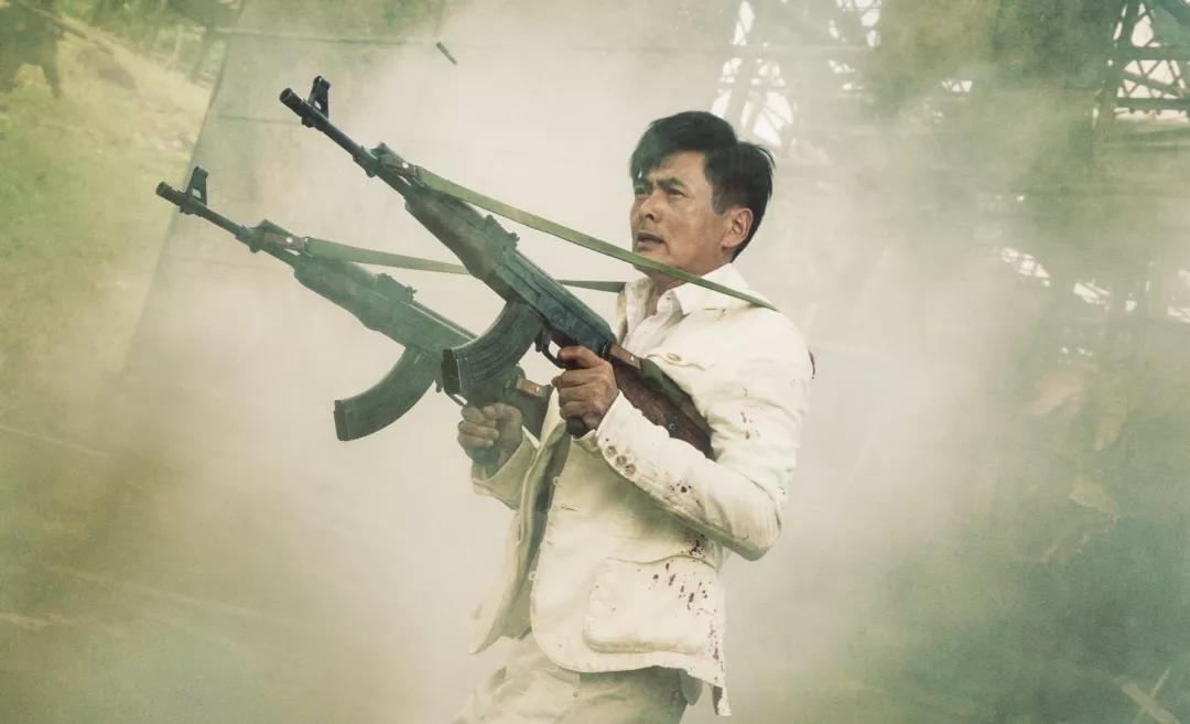 落魄天才、过气大侠、“票房毒药”,这三人拍了一部“男人圣经”