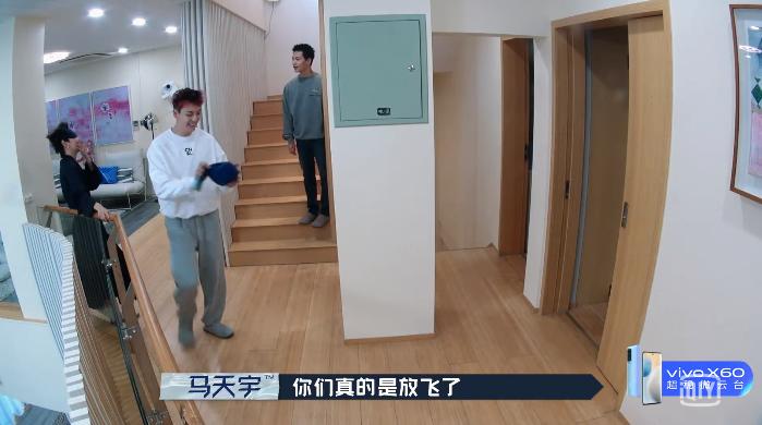 嘉宾当众揭露“行业*规则潜**”？这高分国综不该糊成这样