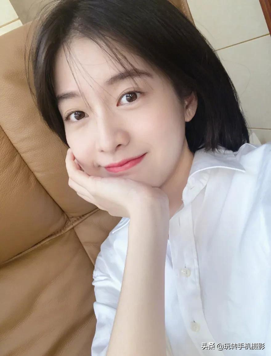 拍照不会笑表情不自然,拍照表情不自然后期能修么