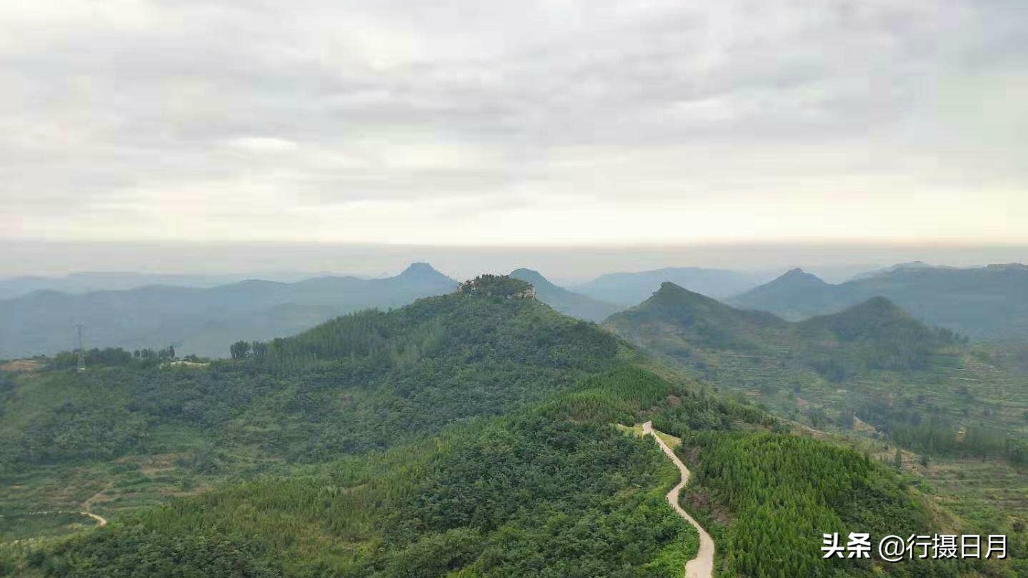 天上王城岩壁,神秘古国天上王城探秘2古墓解密