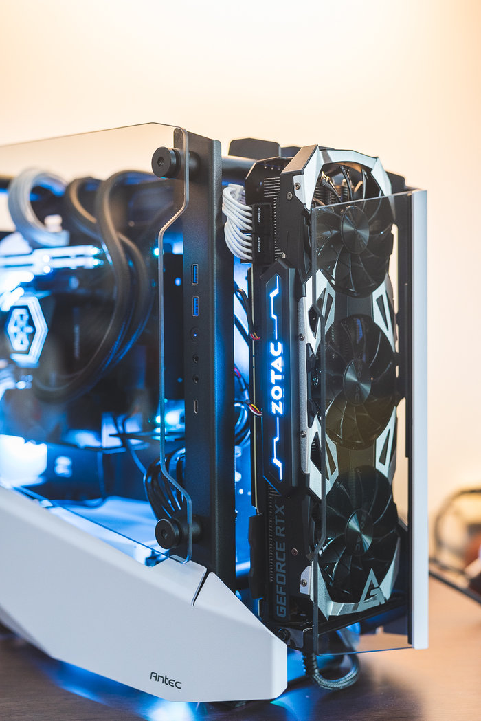 能畅玩三a大作的itx游戏主机,两千元预算性能最强的itx主机