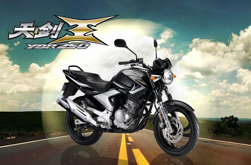 皮实耐用扭矩大的250水冷运动街车,最省油的250街车