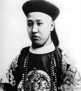 溥仪退位时，大清朝的12名铁帽子王有何态度？来看看他们真实样貌