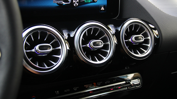 奔驰gla200百公里加速,奔驰gla200排量多大