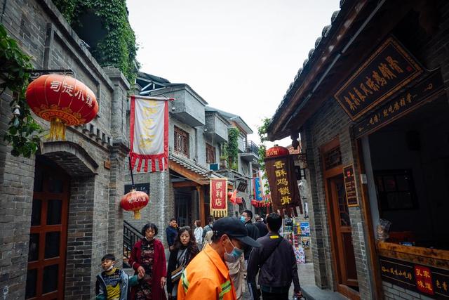 司徒小镇六尺巷要门票,司徒小镇到底有多火爆