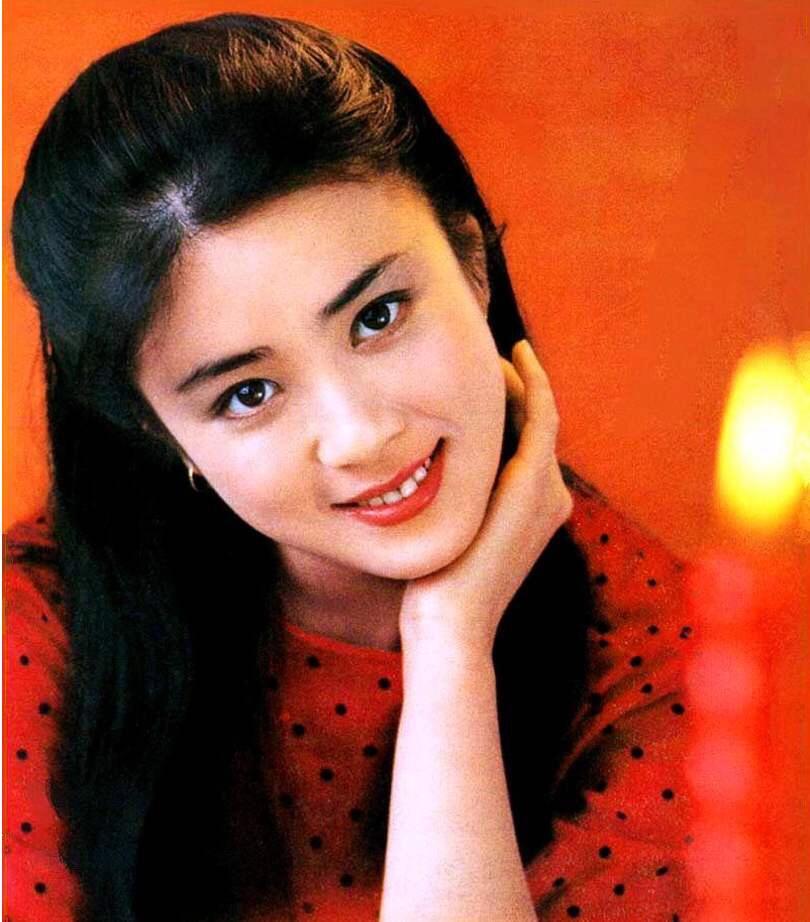 七位桃花眼女明星,带有桃花眼的女明星