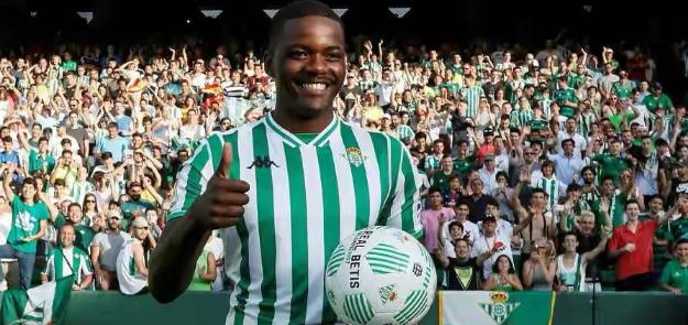 威廉卡瓦略速度慢,威廉卡瓦略踢什么位置