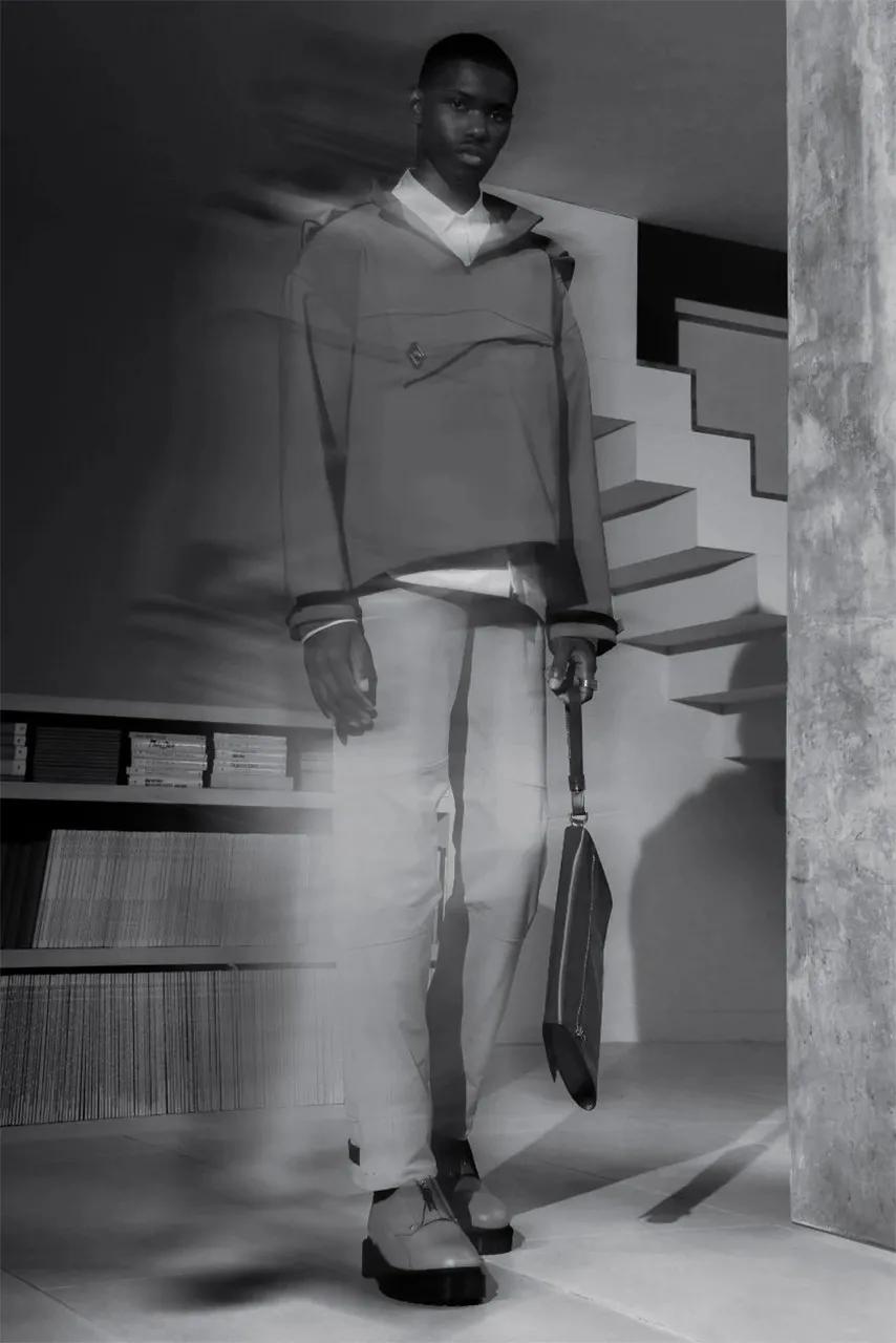 drmartens马丁靴疯马皮6孔,drmartens马丁靴hellokitty联名