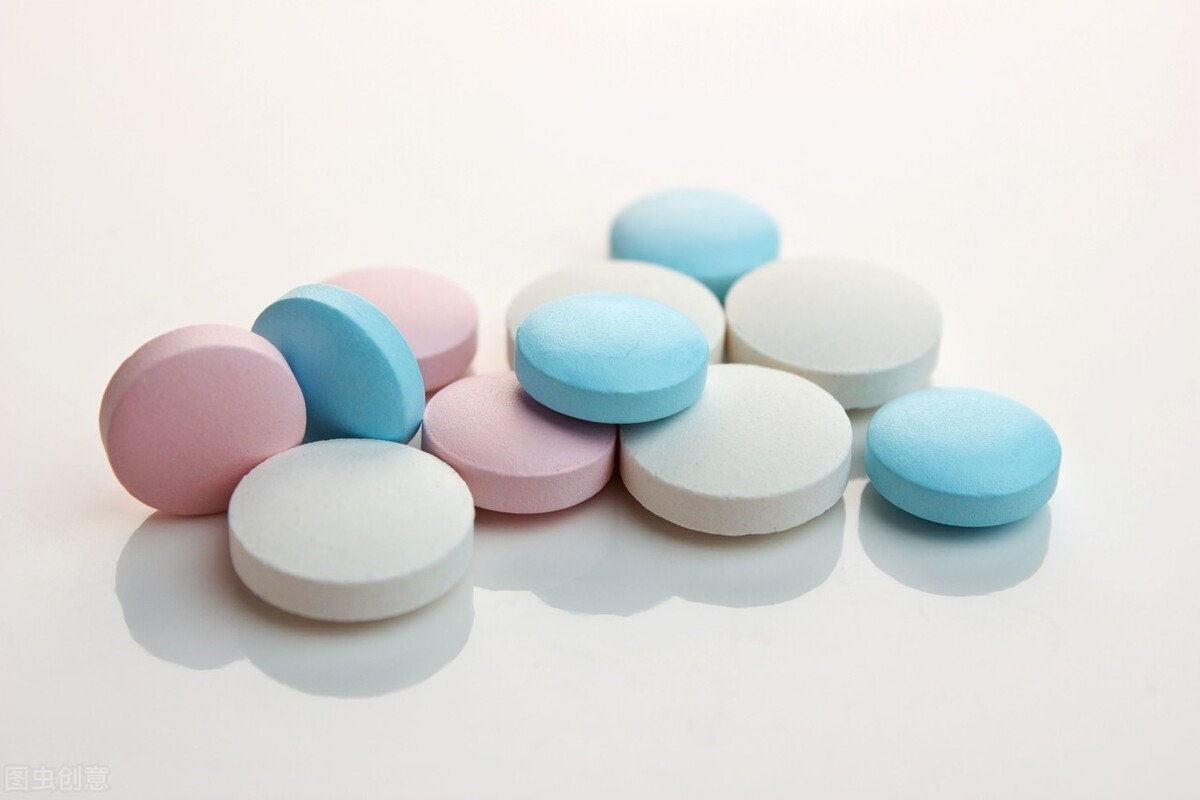 狗狗呕吐腹泻怎么护理它,养宠知识狗狗发现呕吐怎么办