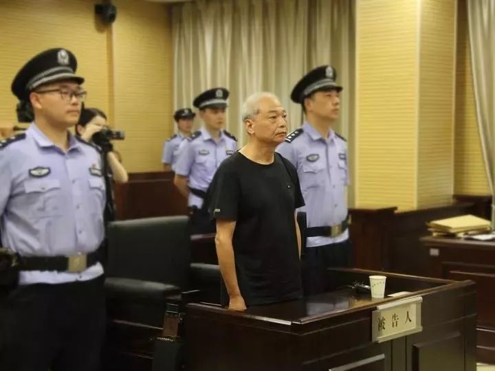 鍏璐拱4鐡惰寘鍙伴厭鎬庝箞澶勫垎,鍏涔伴厭妗堜緥