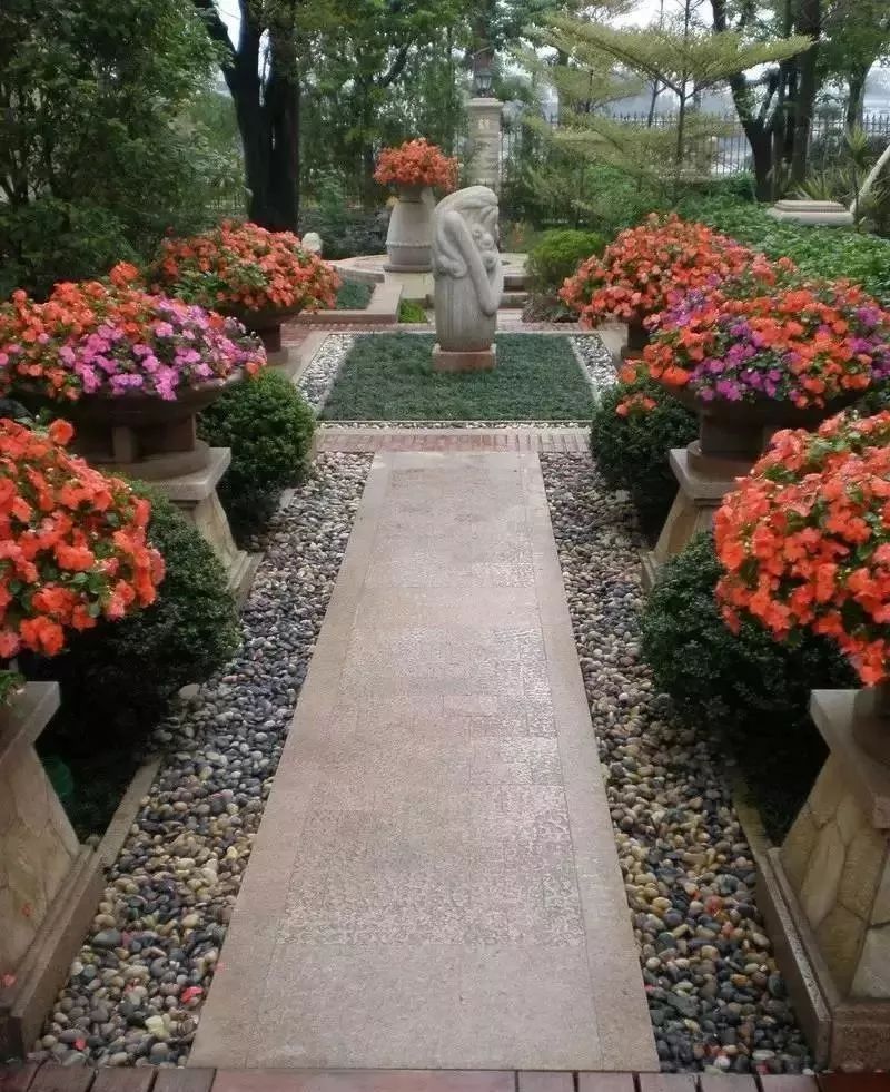 庭院花园石材地板铺设效果,私家庭院最流行的4大铺装方式