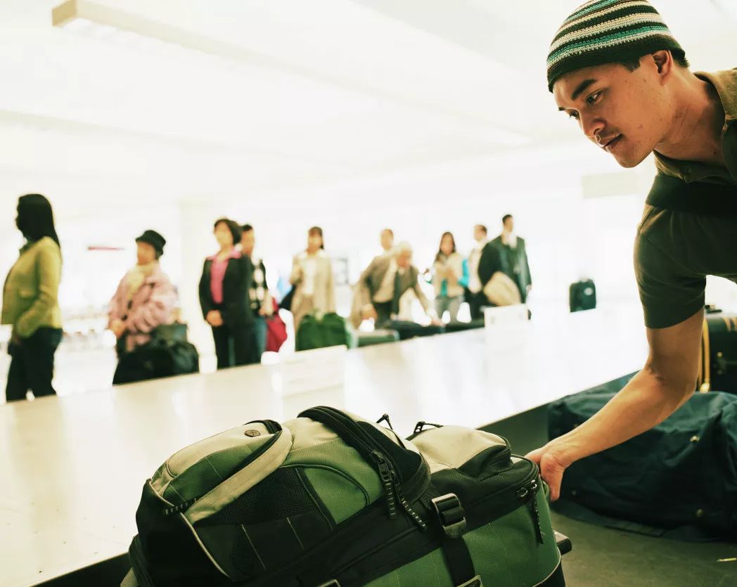 转机时行李再次托运步骤,托运行李转机需要取出重新托运吗