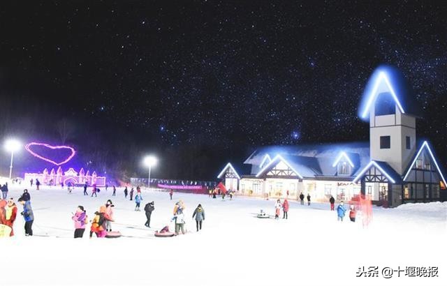 七彩太行云上滑雪场滑雪攻略,念皇雪山