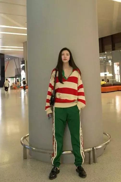 比欧阳娜娜好看的衣服,95后小花欧阳娜娜