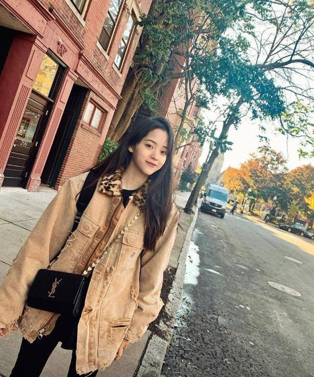 盘点娱乐圈00后漂亮妹妹们的穿搭，有你中意的那位吗？