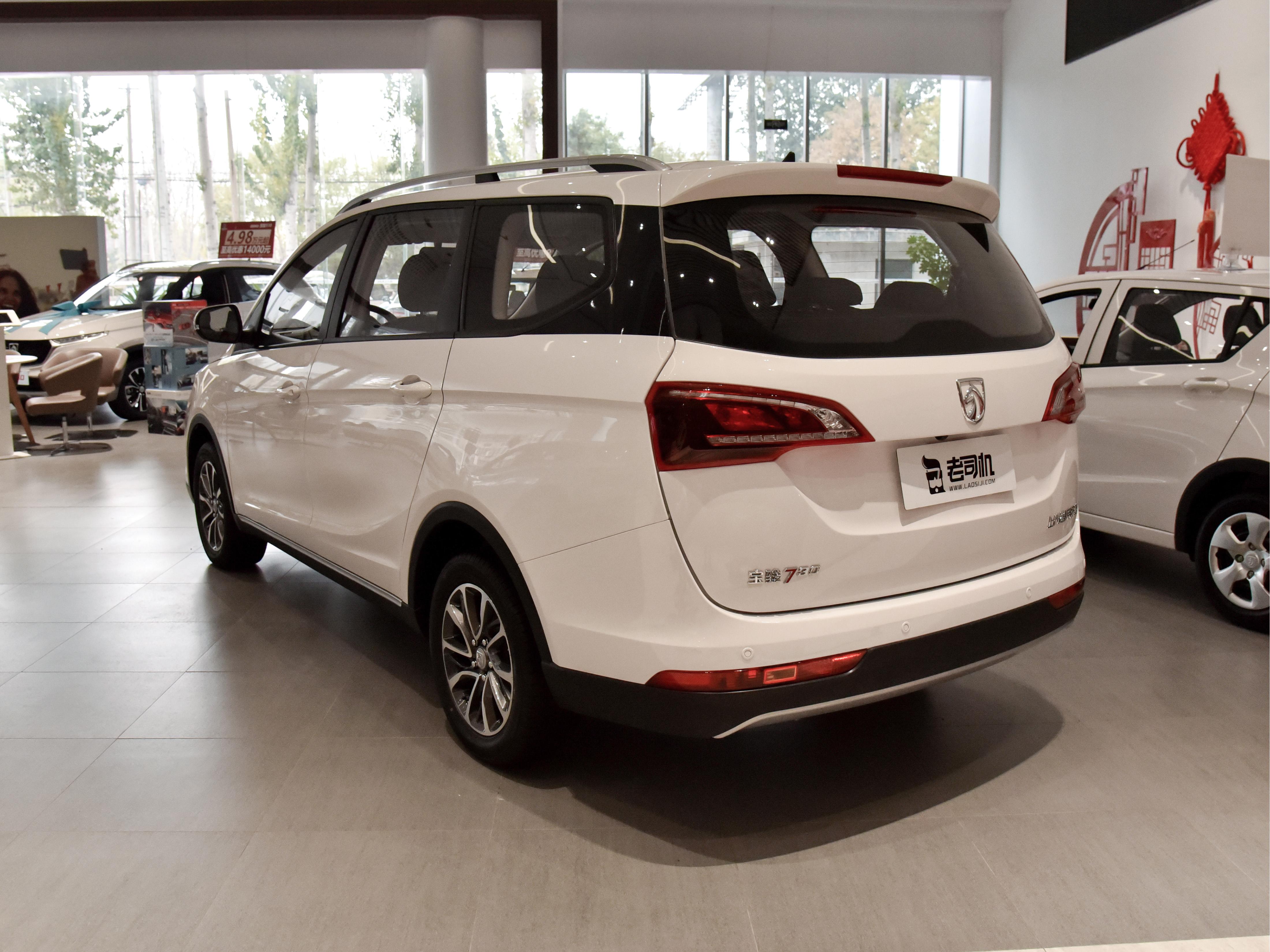 实惠7座,宝骏730油电混合七座