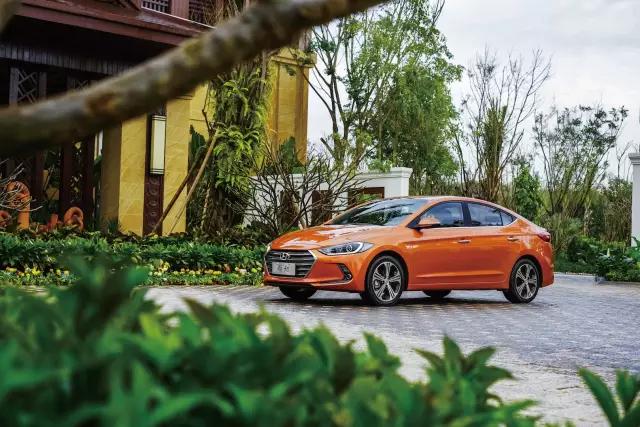 新款伊兰特没有老款的好看,老款捷达和老款伊兰特哪个油耗低