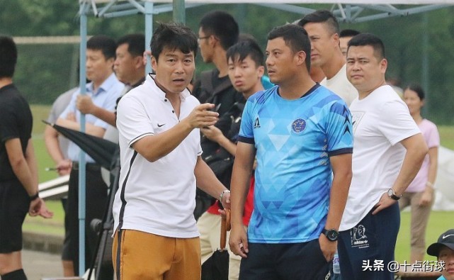 国足左前卫申思,申思2004年世界任意球大赛