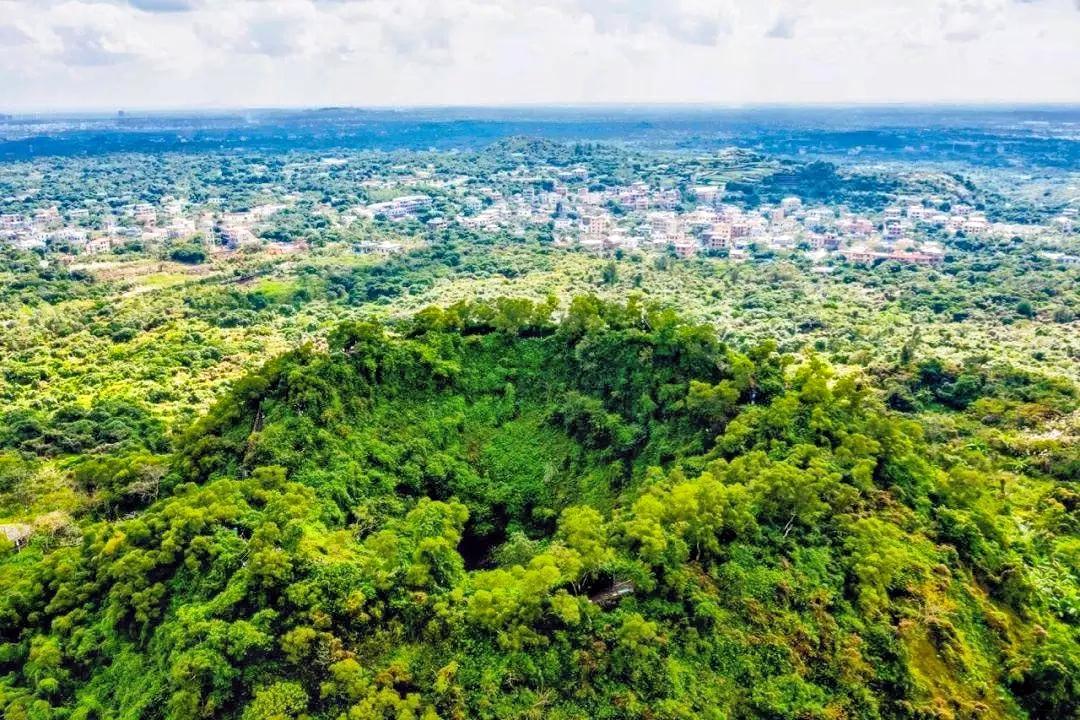 海南前十名的山岭,海南岛哪个市县风景最好