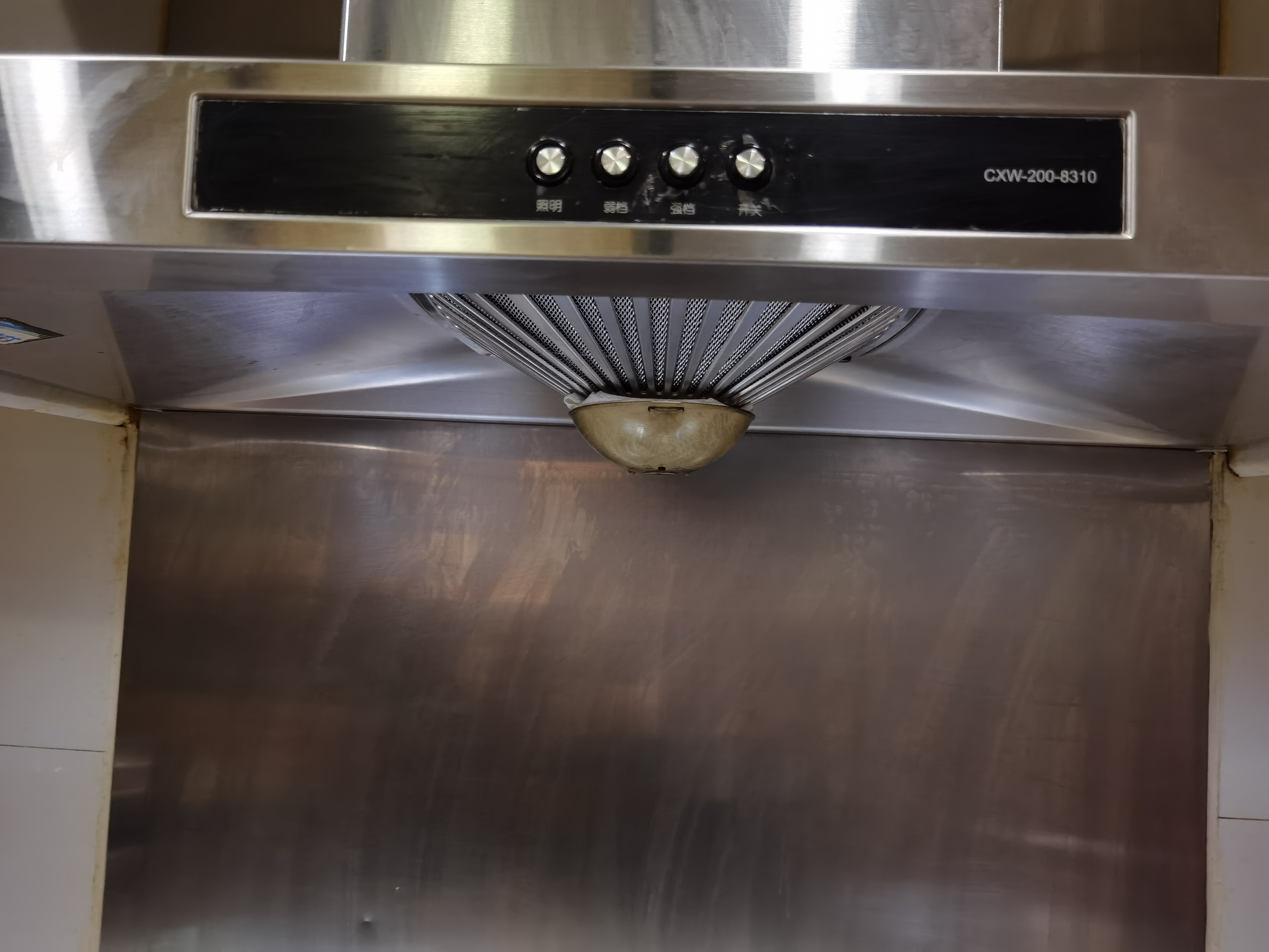 帮你省五百块钱的方法,一招教你油烟机怎样清洗更便捷