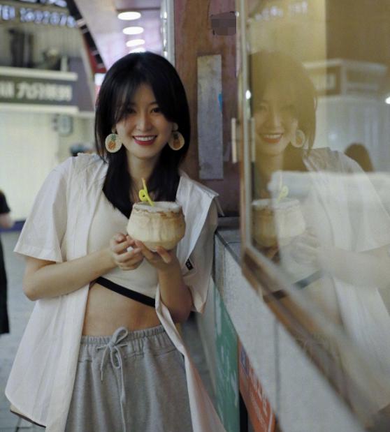 乔欣海边的唯美图片,乔欣海边花絮