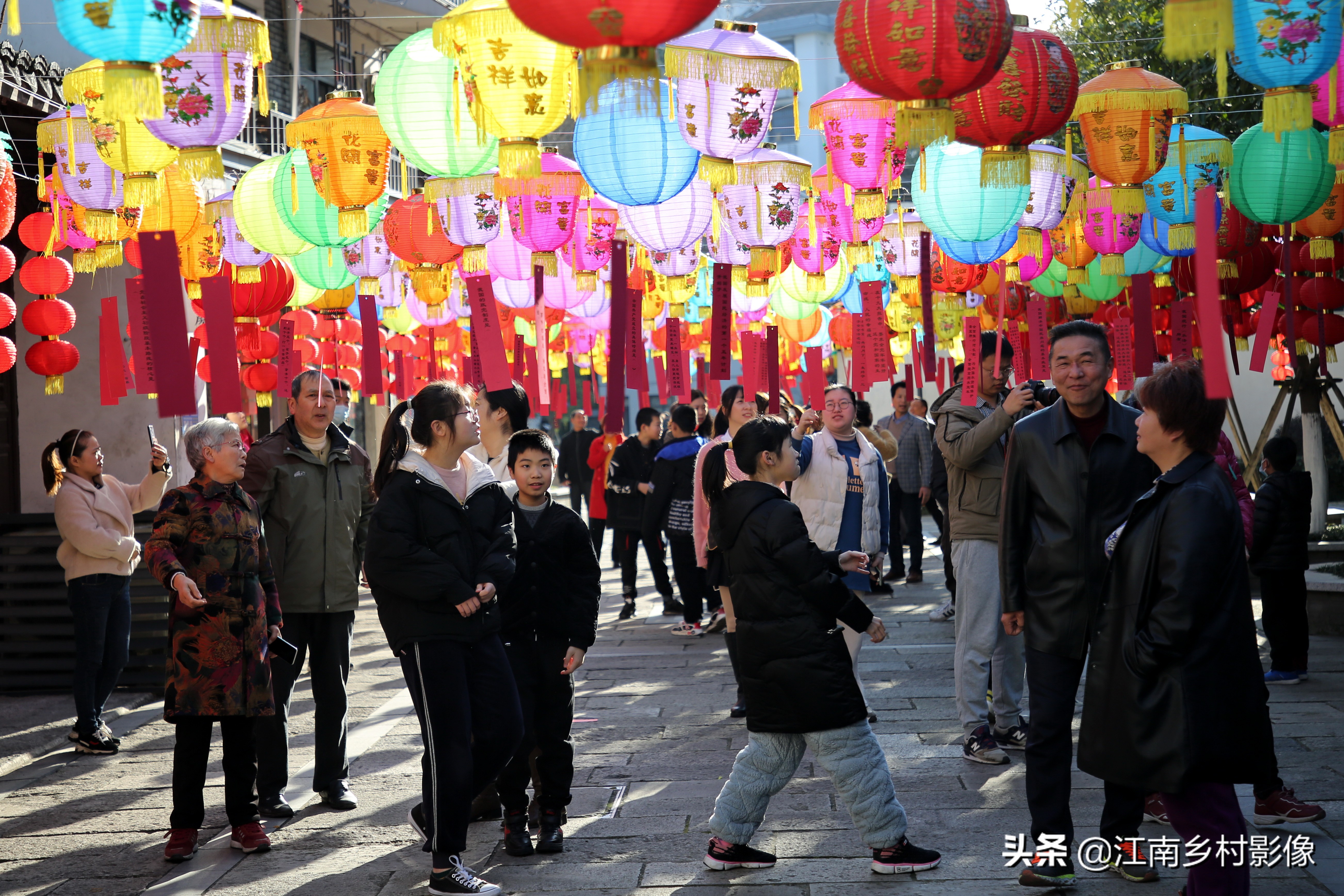 提前的乾元元宵节:灯谜、蚕花、舞龙、越剧、古筝及多彩汤圆