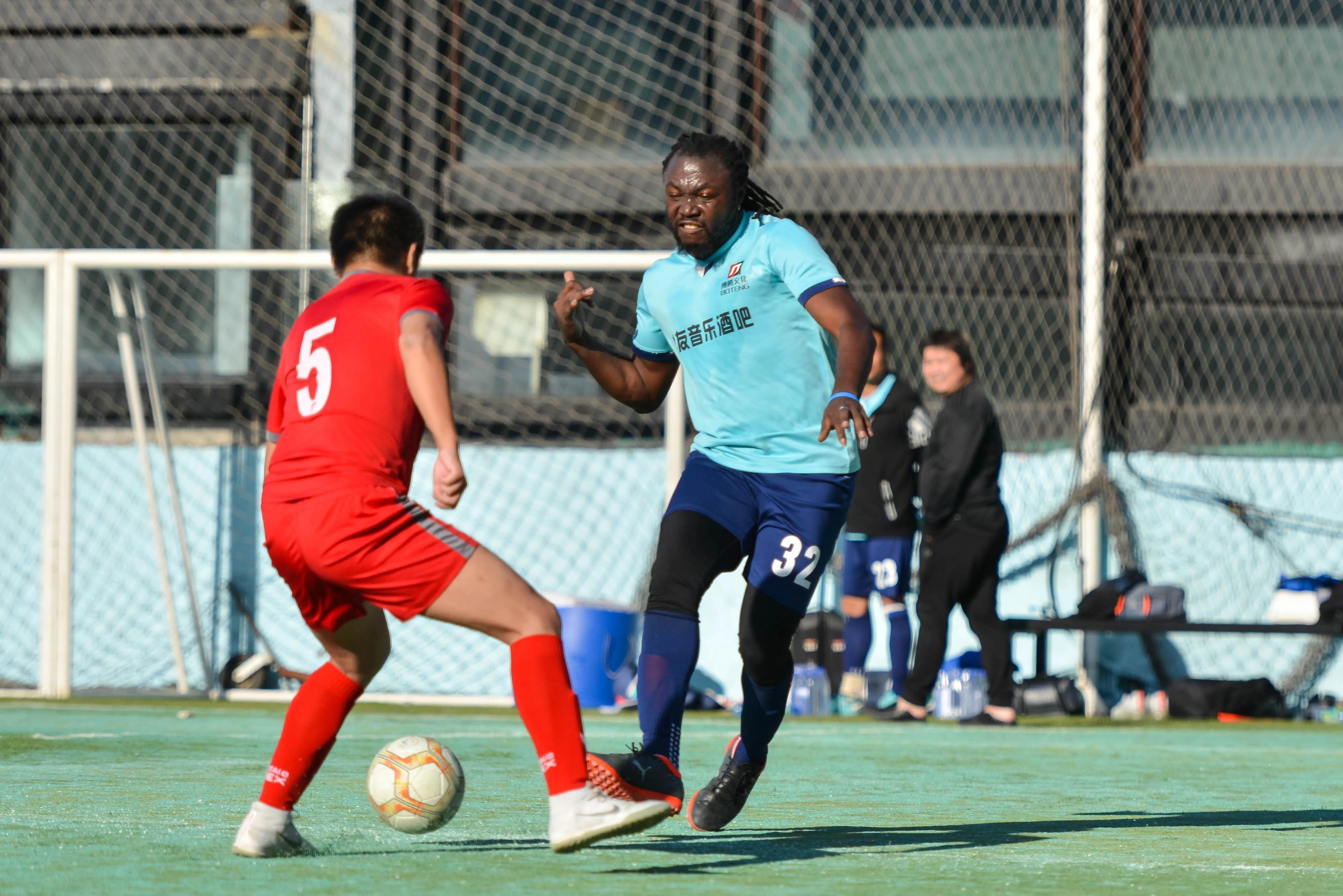 寒冷的冬天足球比赛,大连市长杯足球