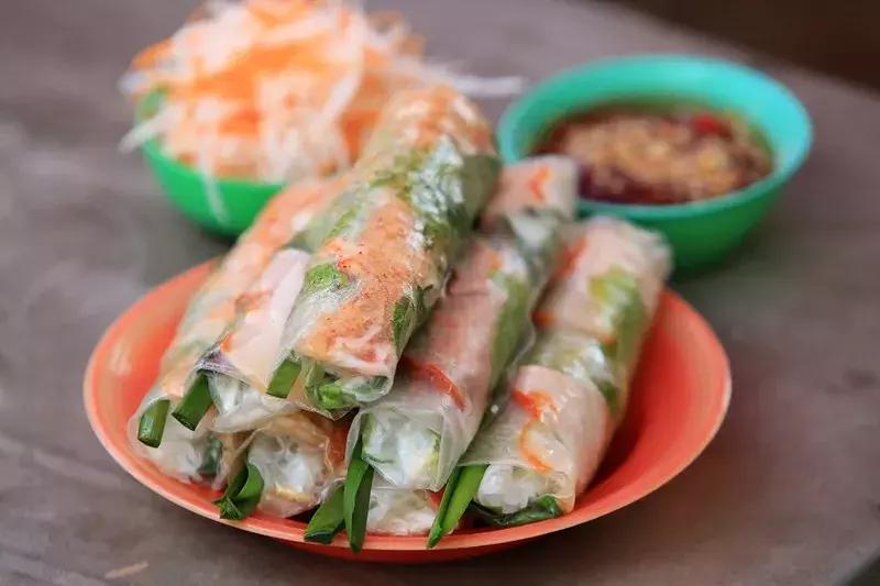 坐火车就可以出国沿途风景美爆了,坐哪些火车可以出国看风景又好玩