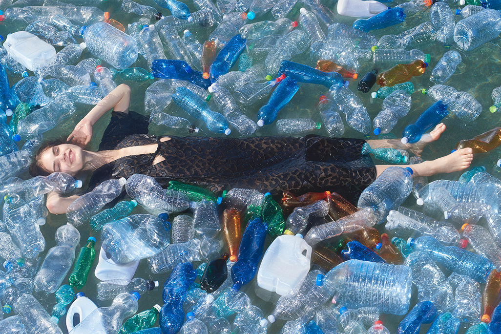 分不清垃圾的上海人哭了,用垃圾卖爆款的时尚圈笑了