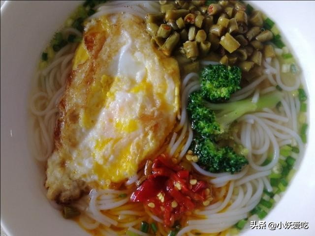 如何做一碗让湖南人难忘的米粉,早餐湖南米粉正宗的做法